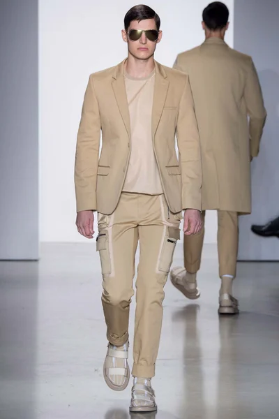 Look 20
